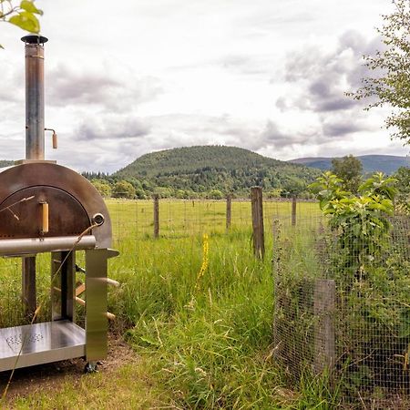 Enchanting Tiny House With Wood Burner And Hot Tub In Cairngorms Ballater Exterior photo
