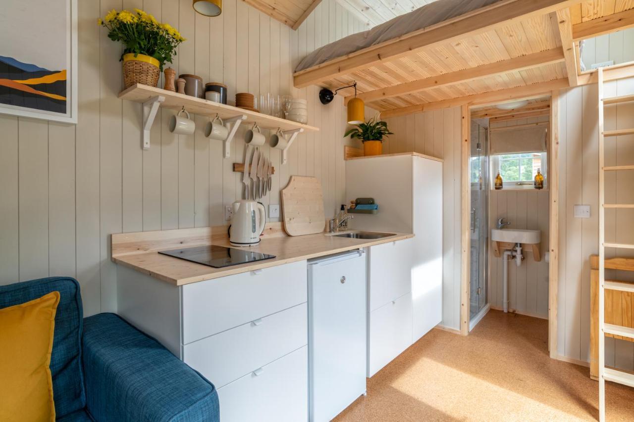 Enchanting Tiny House With Wood Burner And Hot Tub In Cairngorms Ballater Exterior photo
